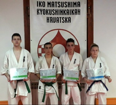 Dominik, Leo, Michael i Tihana nakon uspješno položenog ispita